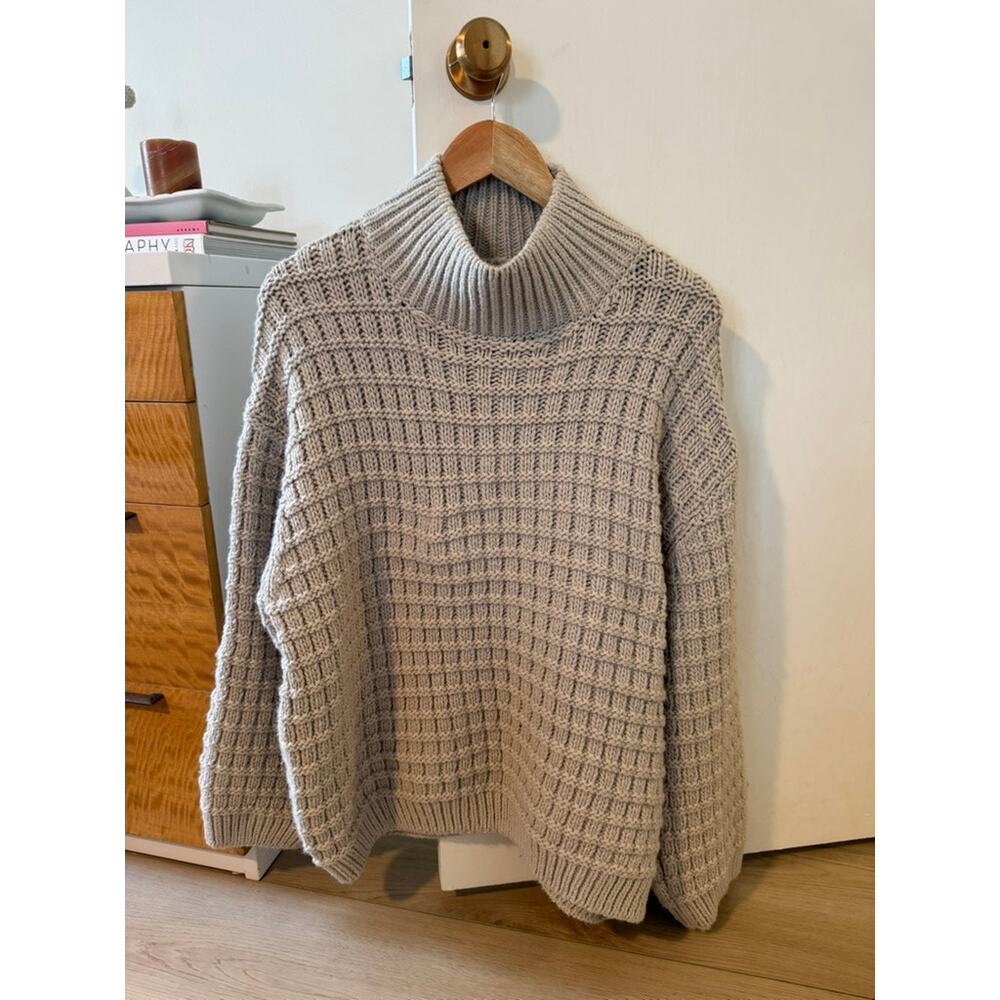 H&M Chunky Knit Turtleneck‎ Sweater XL Wool Blend Cozy Neutral Oversized ✨